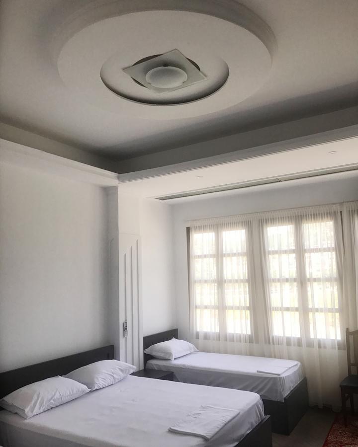Hotel Ajka Berat Esterno foto